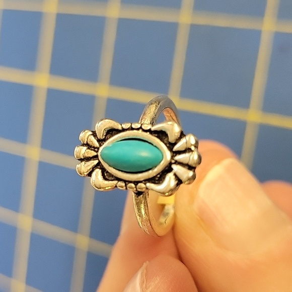 Turquoise Stone Silver Tone Ring Size 5.5 - Picture 1 of 3